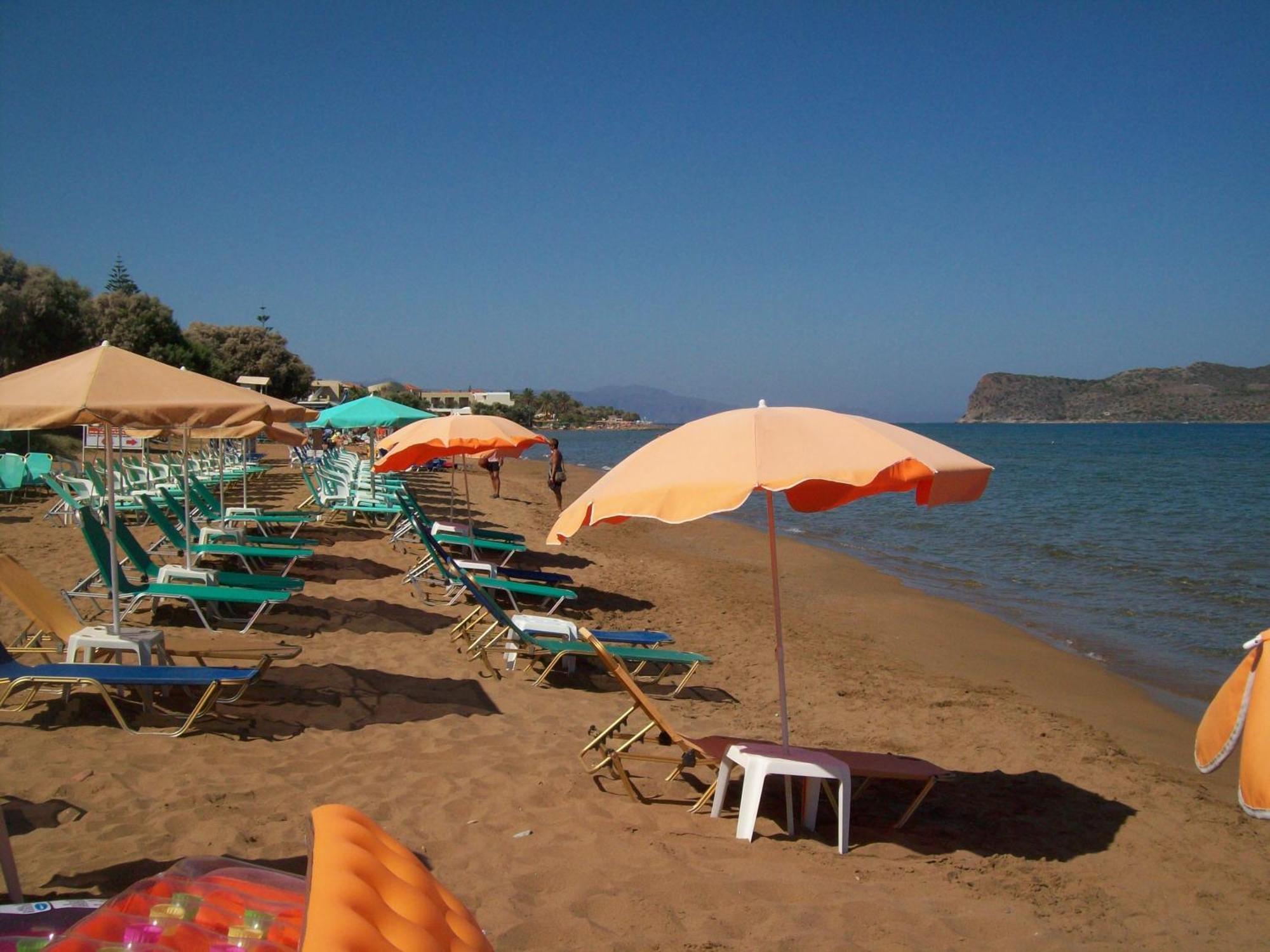 Kato Stalos Beach Екстериор снимка