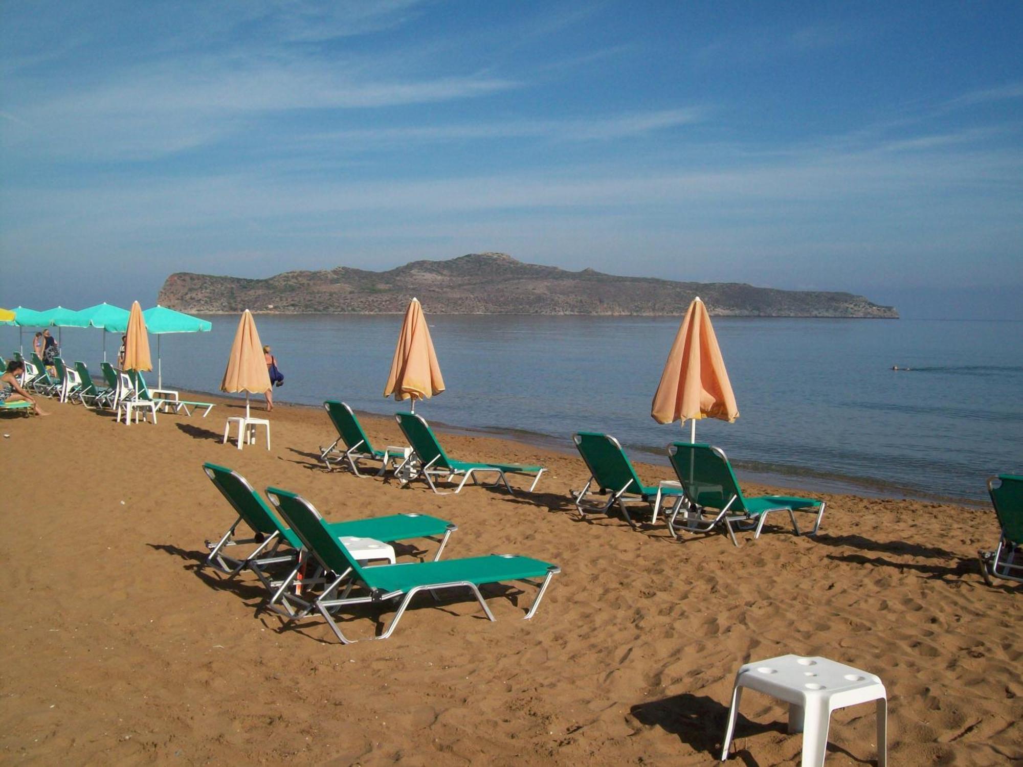 Kato Stalos Beach Екстериор снимка
