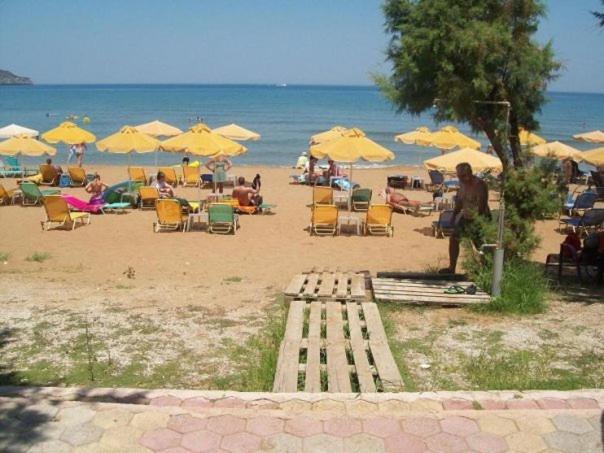 Kato Stalos Beach Екстериор снимка